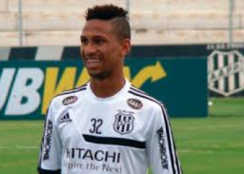 Atacante do Botafogo sofre parada cardíaca durante treinamento